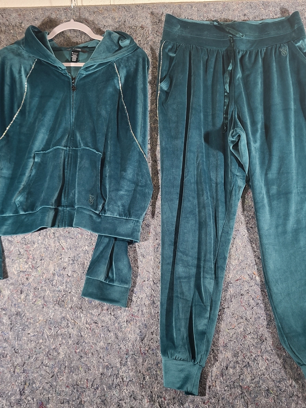 Victoria's Secret On Point Velour Tracksuit Set XL Hoodie L Joggers Y2K